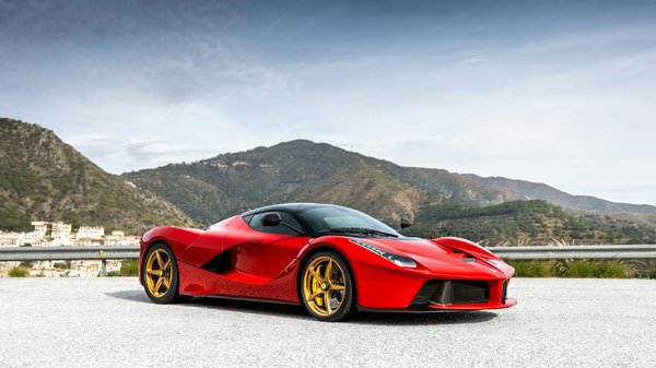 How does pet insurance work in the UK?